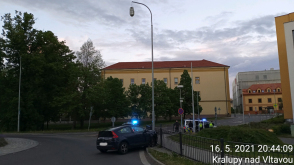 Řídil pod vlivem alkoholu a naboural