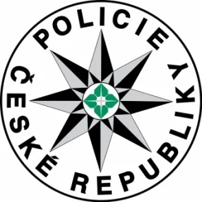 Policisté při pronásledování vozidla použili PIT manévr